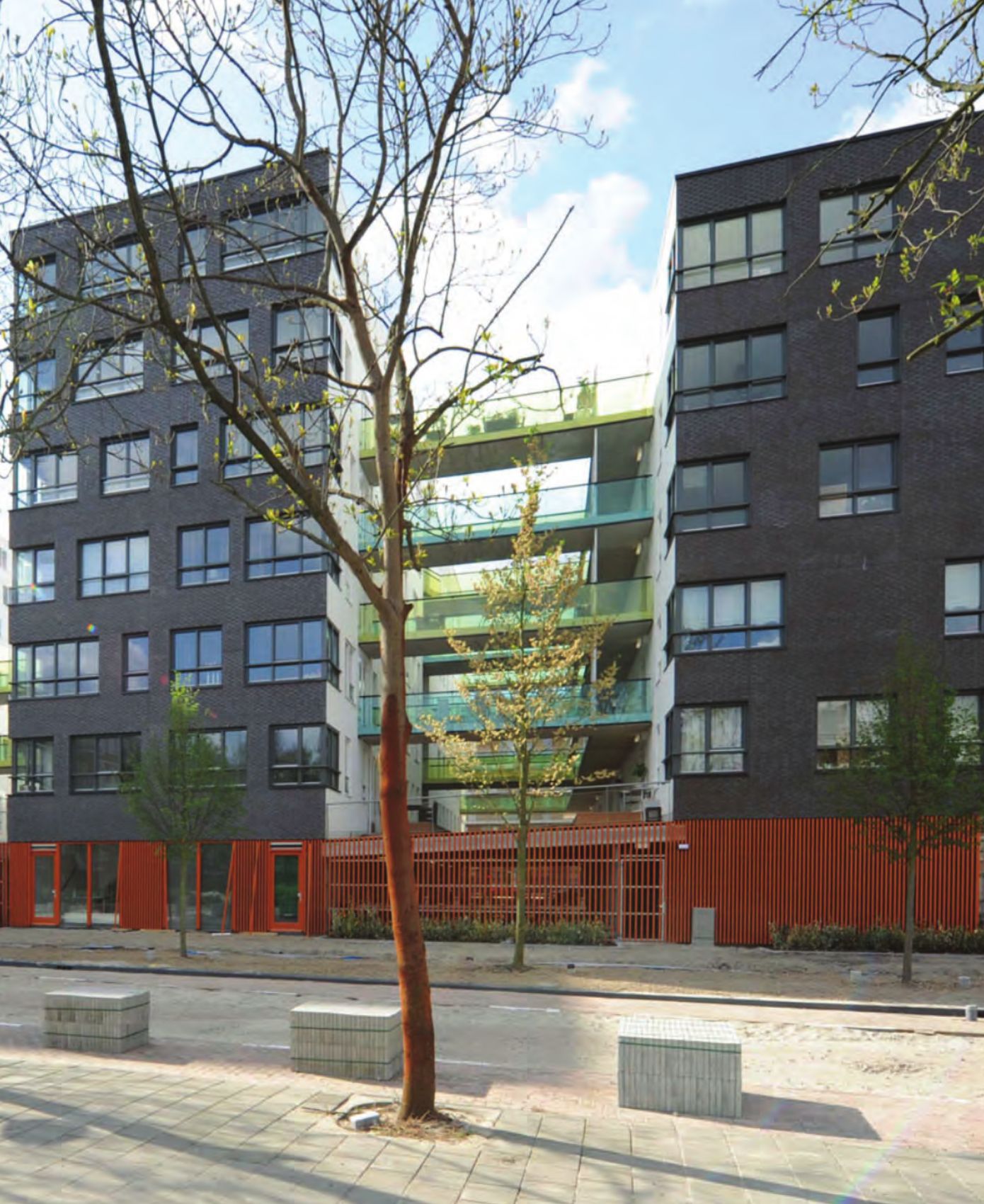 Apartment building massed for daylight and cross ventilation